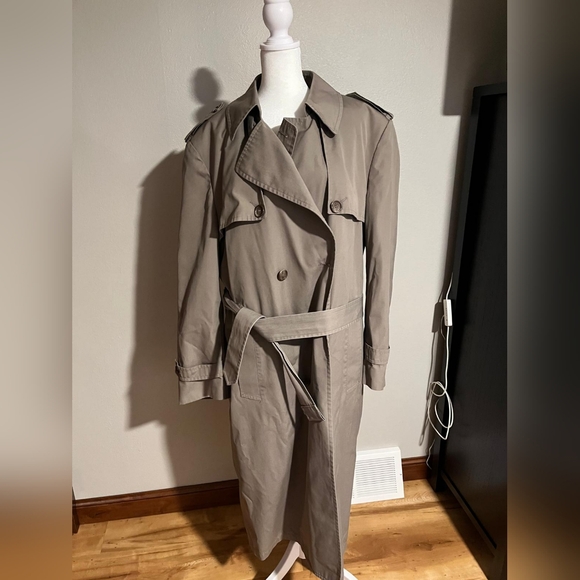 London Fog Other - Classic Vintage London Fog Men's Khaki Coat, 42 Long - Timeless All EVC